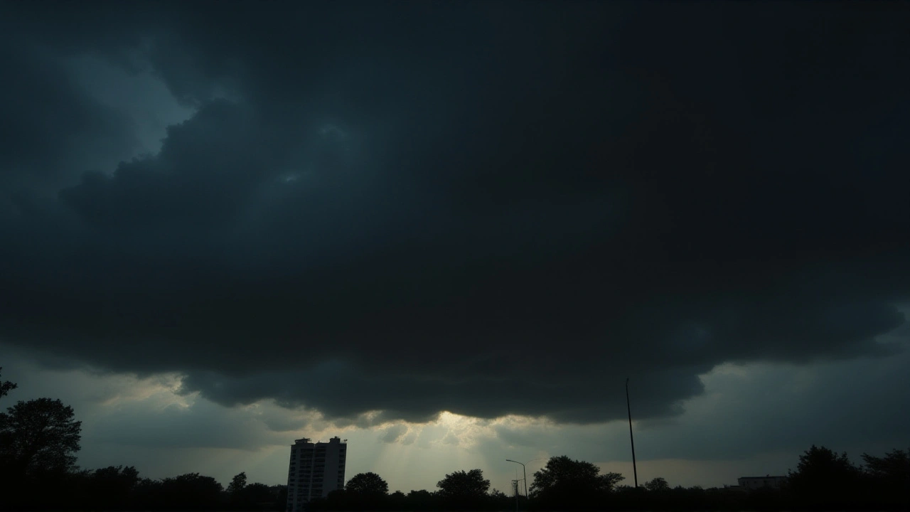 सरकारी प्रतिक्रिया: दुख, दी गई राशि, और जांच आयोग